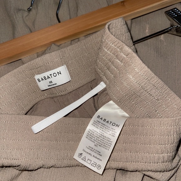 Aritzia Babaton Tribute Wide Leg Pants (Fluent Taupe) - Picture 9 of 11